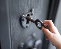 City Locksmith Store Happy Valley, OR 503-403-6313 - 14-Unlock-Door